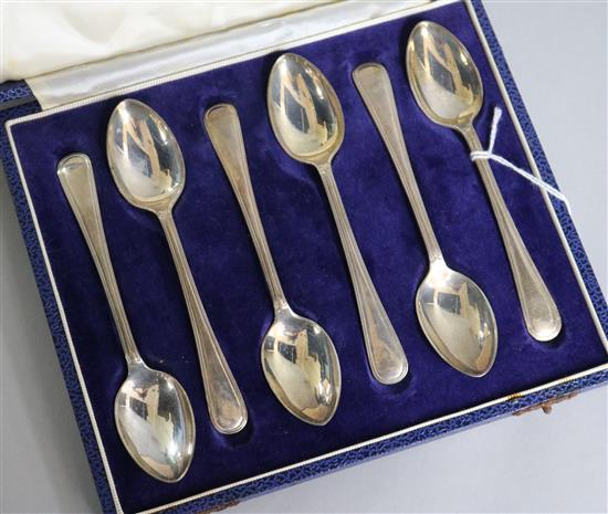 A cased set of six Garrard & Co silver teaspoons, London 1948